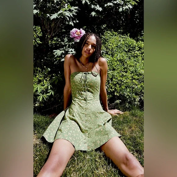 Kimchi Blue Addison Strapless Fit & Flare Mini Dress - Picture 2 of 10